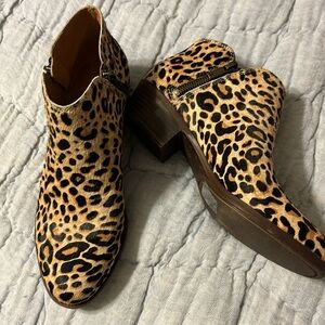 Lucky brand women’s booties size 6.5